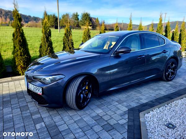 Alfa Romeo Giulia 2.2 Diesel AT8-Q4 Veloce - 4