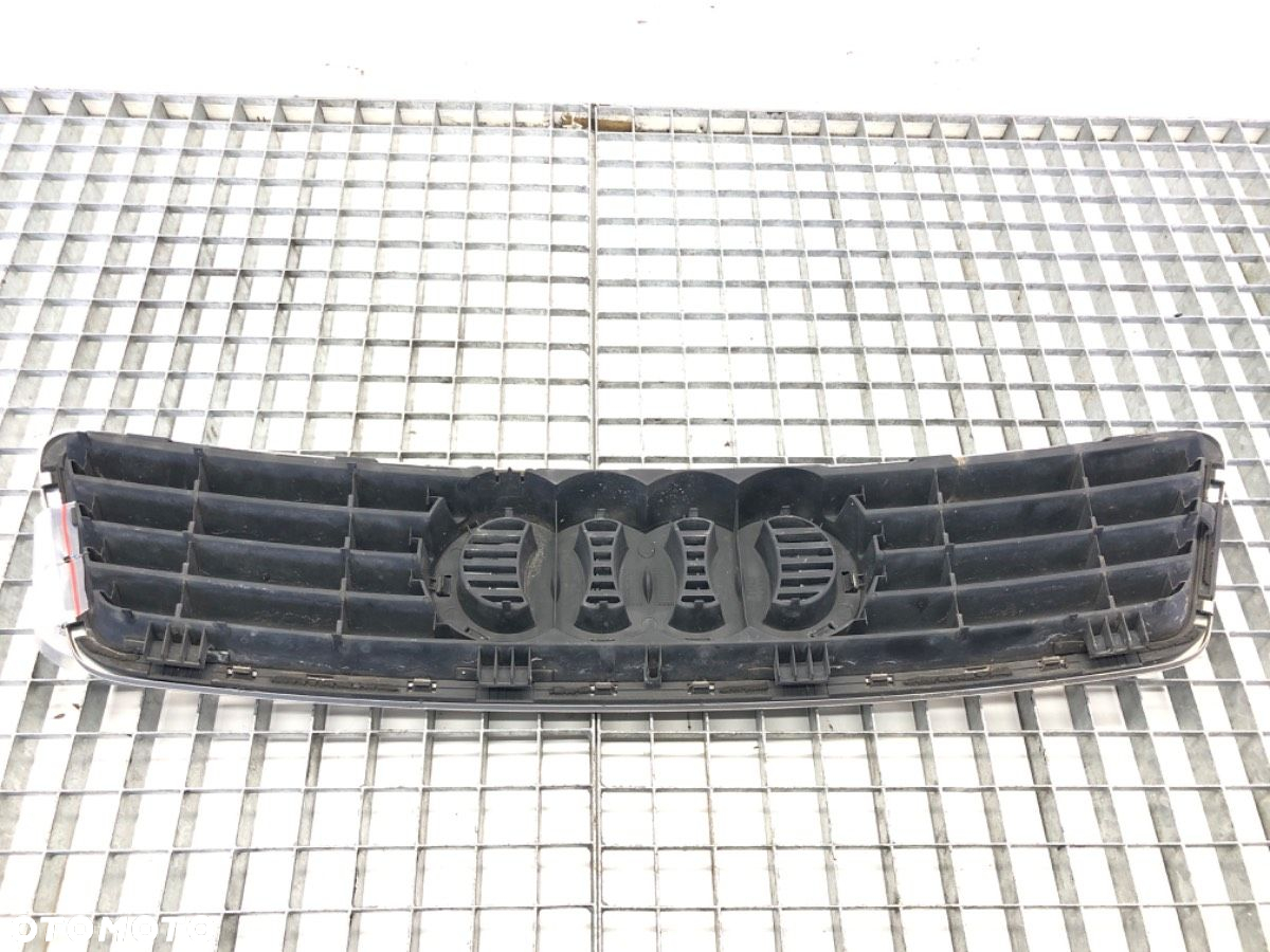 ATRAPA GRILL AUDI A6 C5 (4B2) 1997 - 2005 2.4 121 kW [165 KM] benzyna 1997 - 2005 - 2