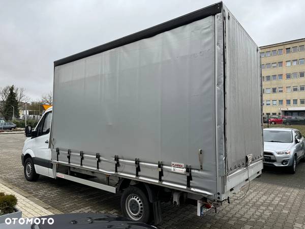 Mercedes-Benz Sprinter - 5