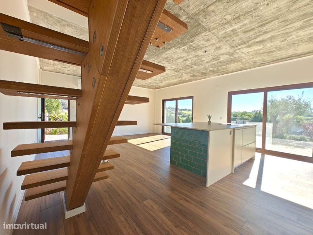 Moradia exclusiva com piscina em zona tranquila - Grande imagem: 3/42