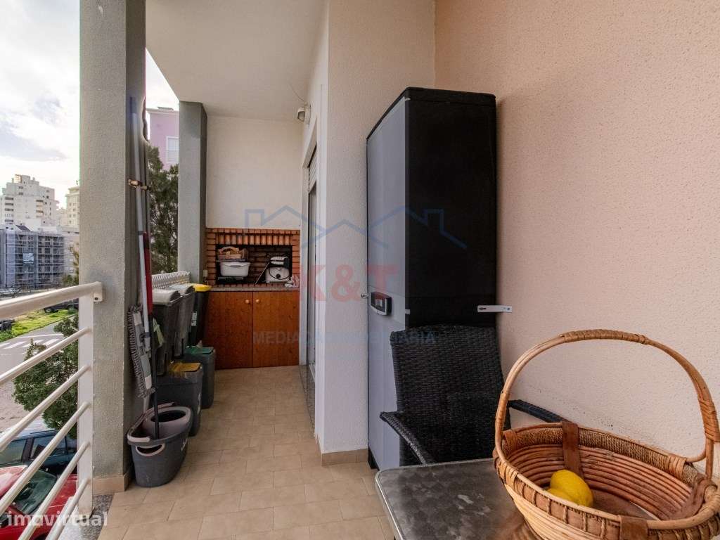 Apartamento T1 Armação de Pera - Com garagem e arrecadação - Grande imagem: 4/16