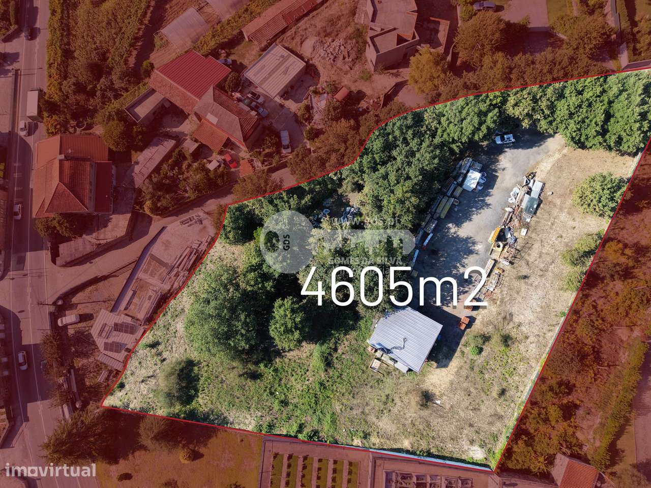 Terreno Urbano com 4605m2 em Esporões-15