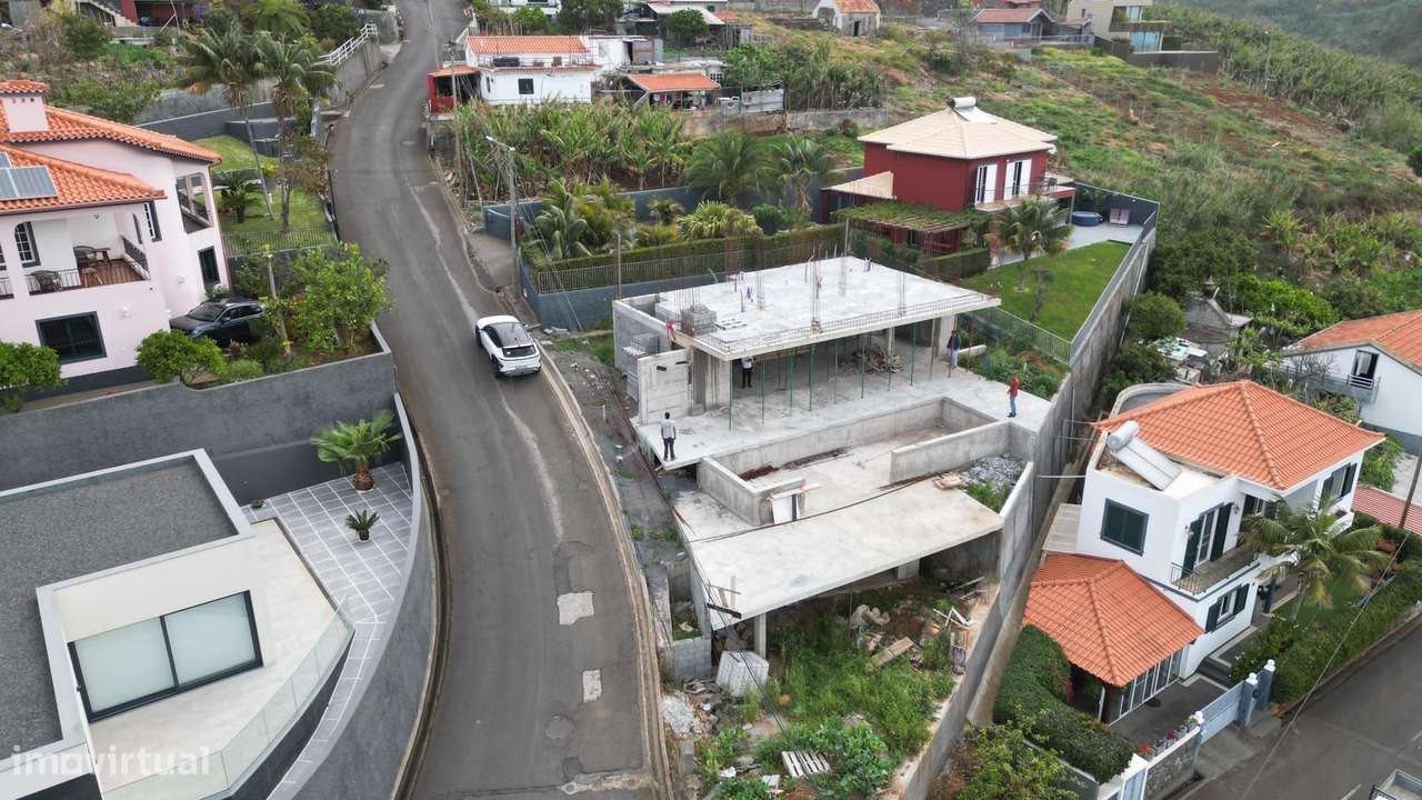 Moradia independente à venda no Estreito da Calheta, Caminho dos Reis-17