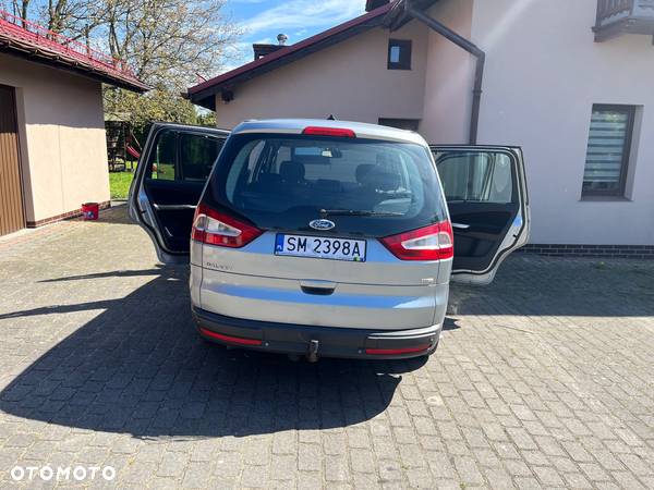 Ford Galaxy 2.0 TDCi Ghia - 4