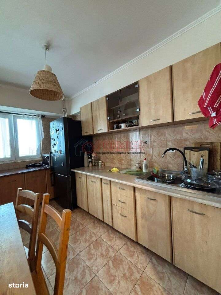 3 camere - Sector 4-Piata Sudului - Bd Alexandru Obregia - Imagine principală: 5/13