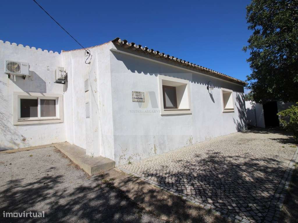 Encantadora moradia, ideal para quem procura tranquilidade sem abdi...-9