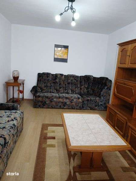 Apartament de închiriat - Imagine principală: 4/8