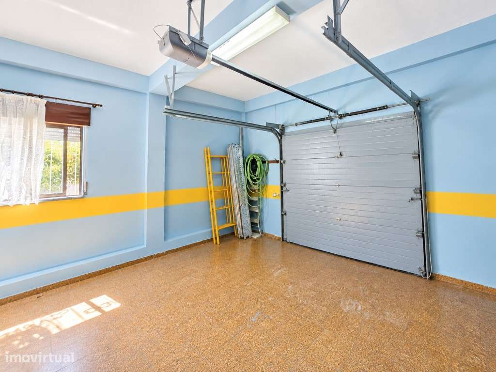 MORADIA 195 m² COM POTENCIAL PARA 2 HABITAÇÕES | PRÓXIMA DAS PRAIAS...-57
