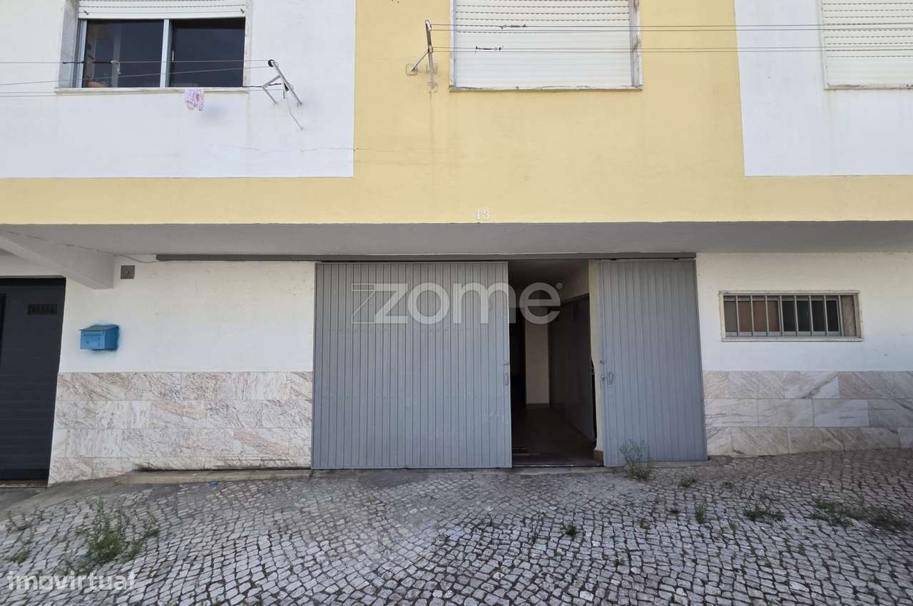 Garagem Ampla de 46m2 com Luz natural- Arrentela - Grande imagem: 3/6