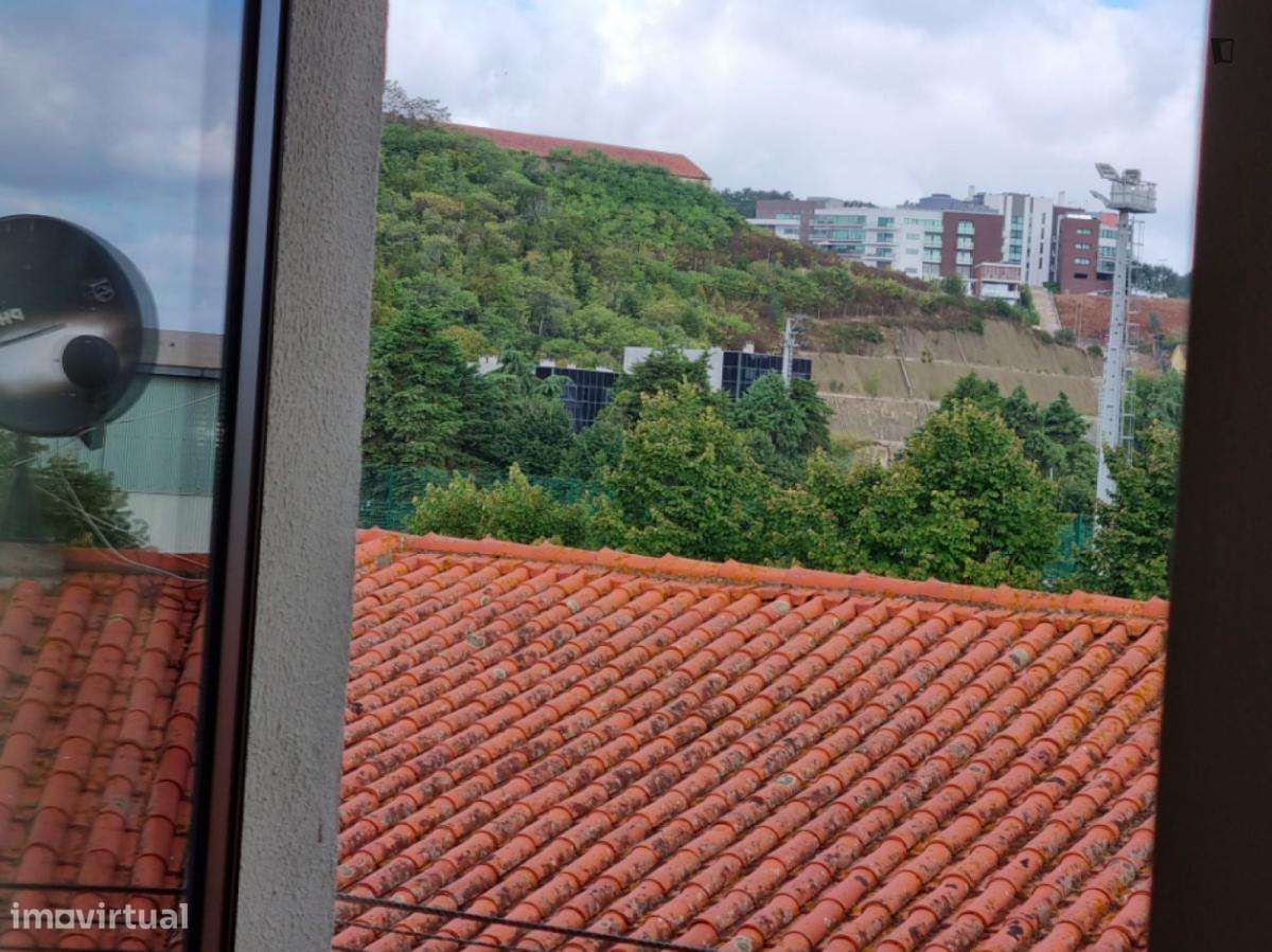 Quarto - localizado em Baixa de Santa Clara Coimbra - Grande imagem: 4/10