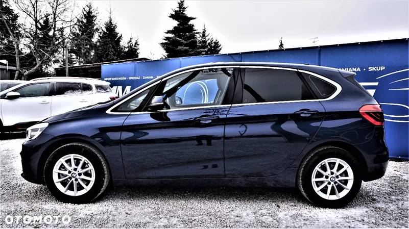 BMW Seria 2 218d - 9