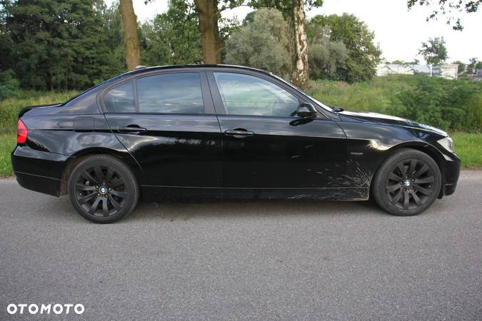 BMW Seria 3 320d - 4