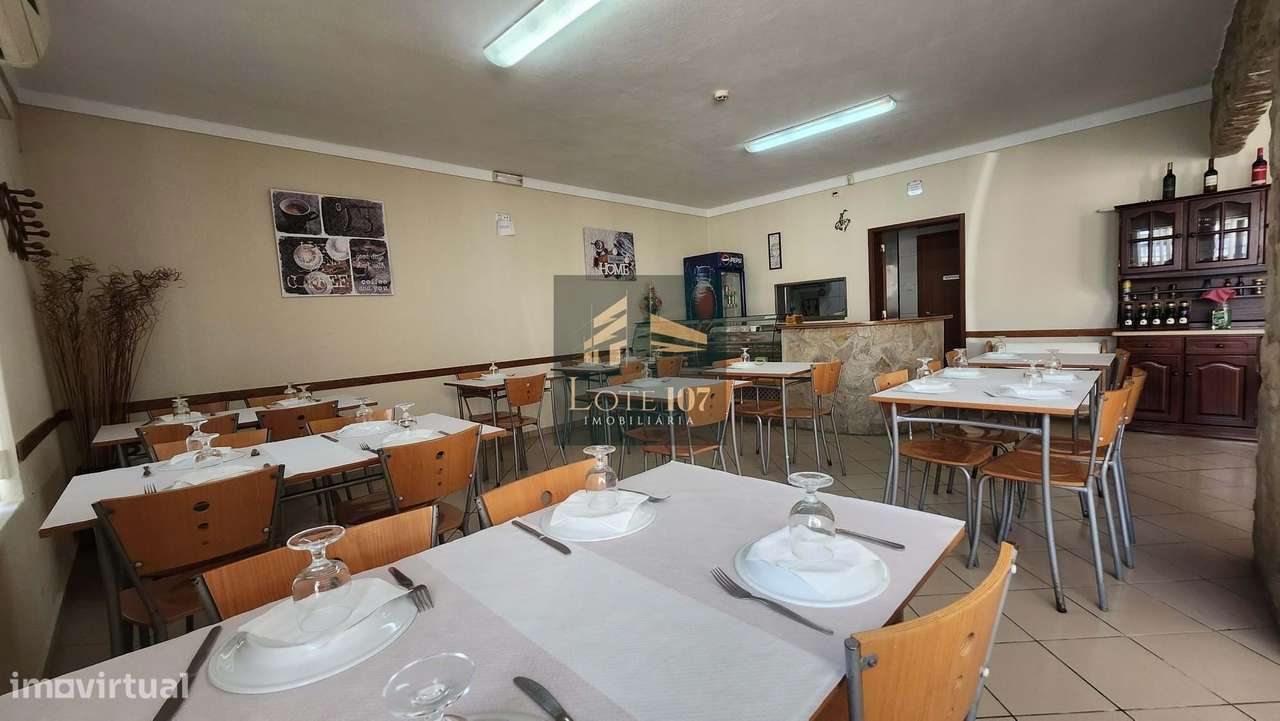 Moradia com Restaurante em Águas de Moura - Grande imagem: 3/39