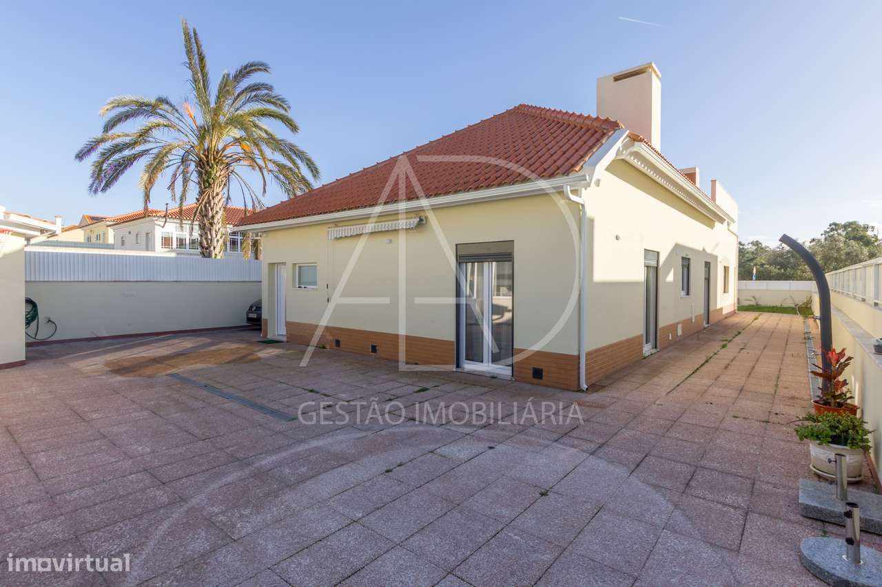 Moradia Isolada T3+ 2 a 5 minutos da Baia do Seixal-33