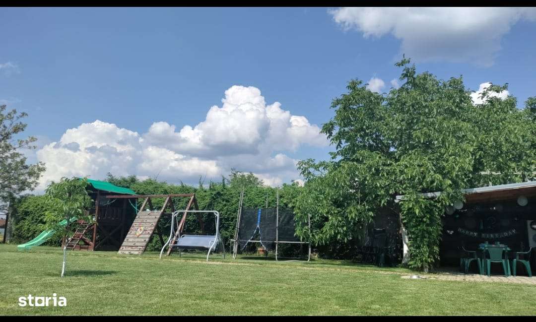 Casă P+M în Sălard 3 dormitoare,2 băi,living 30mp,SU 200mp,ST 1.000mp - Imagine principală: 5/17