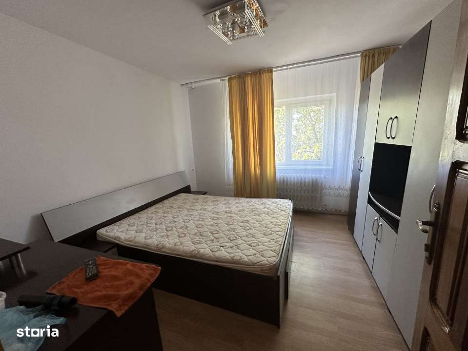 Apartament 3 camere, 1 mai, 75 mp, - Imagine principală: 4/10