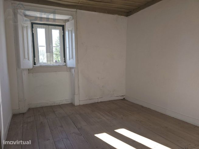 Vila Nova da Barquinha - Moradia T4 Duplex com quintal junto ao rio-16