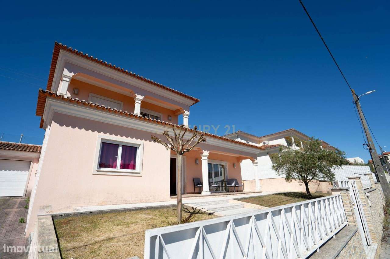 Moradia T3 - C/ espaço exterior e piscina - Grande imagem: 5/60