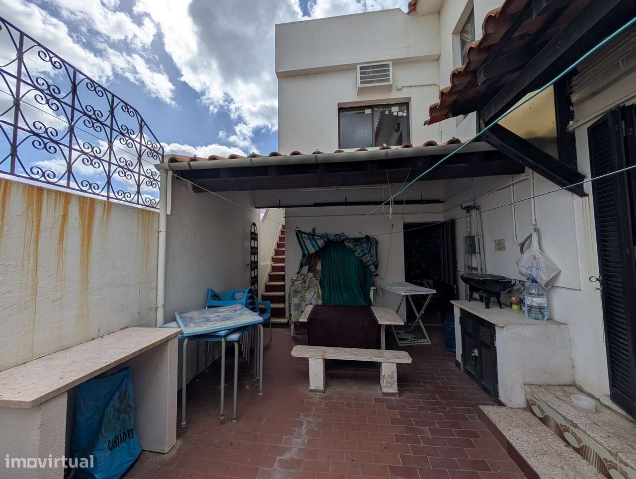 Excelente moradia centro Costa Caparica-19