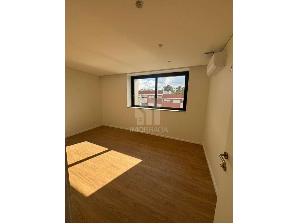 Venda Apartamento T3 Novo, em Ferreiros - Pronto a Habitar-24