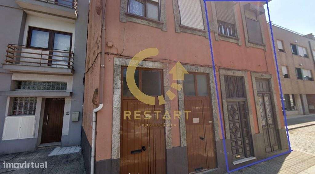 Prédio em Ruína, em Ramalde - Grande imagem: 5/26