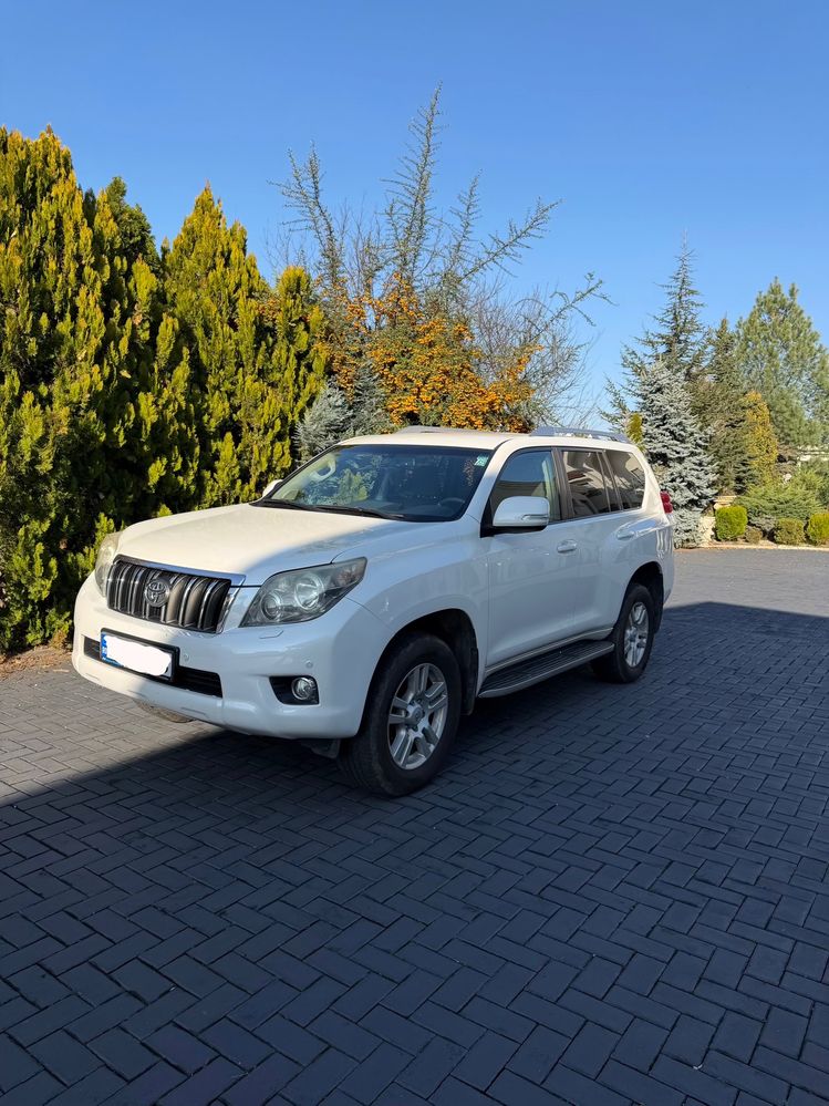 Toyota Land Cruiser 3.0l Turbo D-4D Aut. AVS Luxury 2011