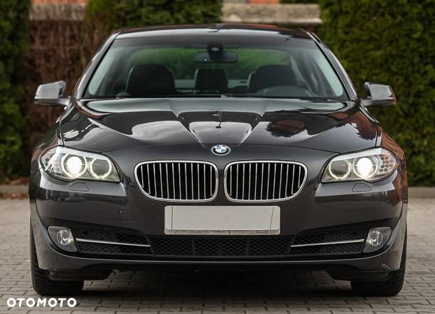 BMW Seria 5 520d xDrive Luxury Line - 4