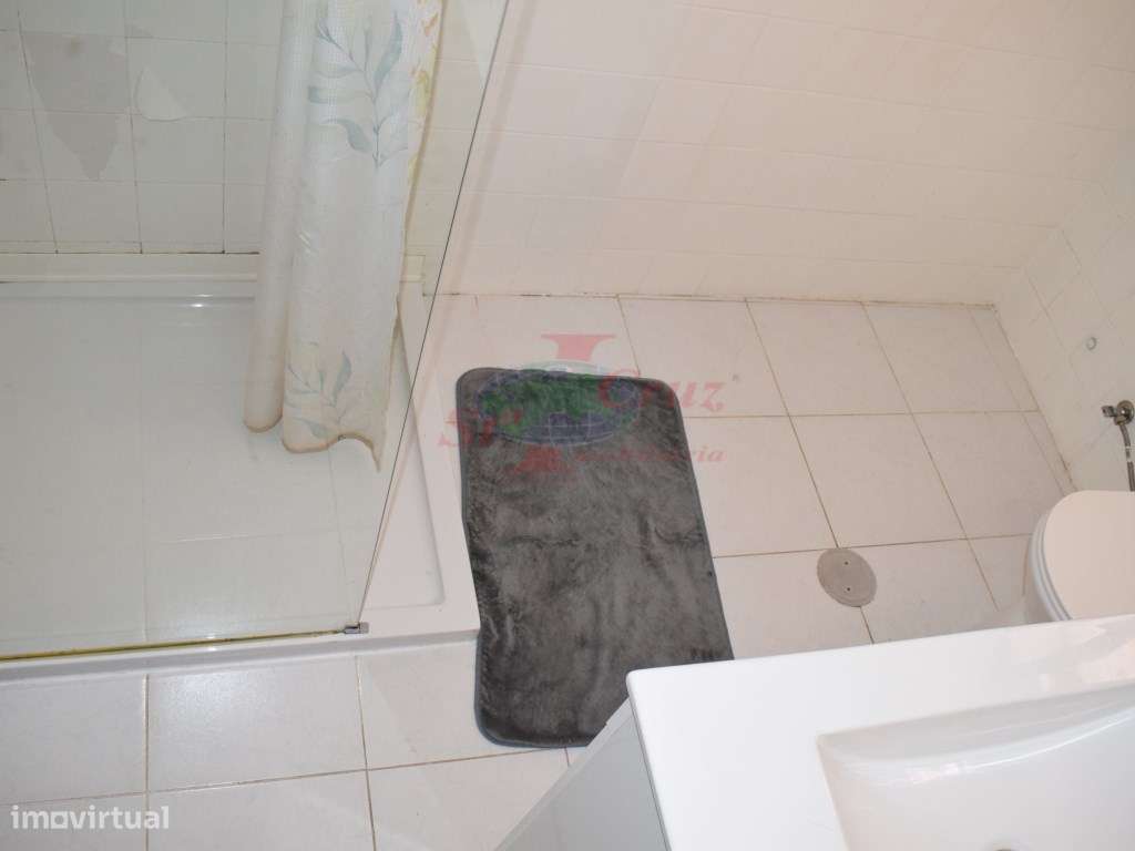 Apartamento T3 + Sótão Dividido - Pinhal de Marrocos-21