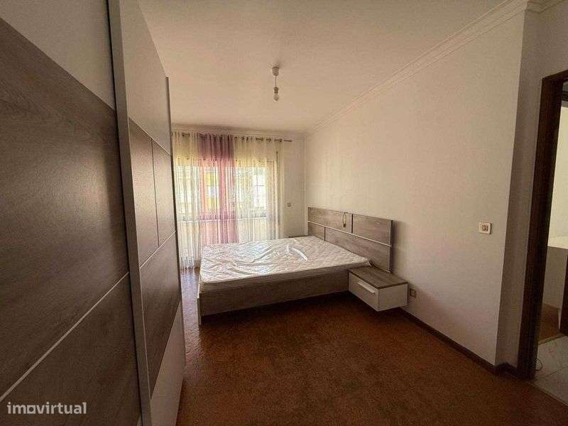 Arrenda-se T3 Amorosa Remodelado - Grande imagem: 4/12