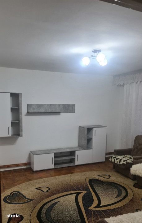 Apartament 3 camere, decomandat, Eremia, parter