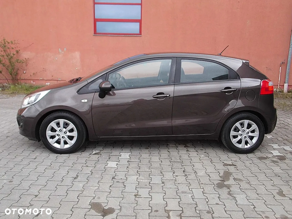 Kia Rio 1.2 Dream Team Edition - 19