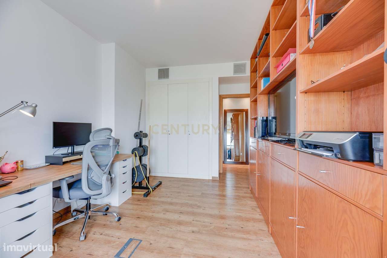 T3 Expo - Remodelado, 2 lugares de estacionamento e arrecadação-33