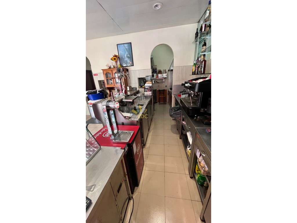 Café-snack bar para Trespasse | Localizado na Tapada das Mercês | N...-7