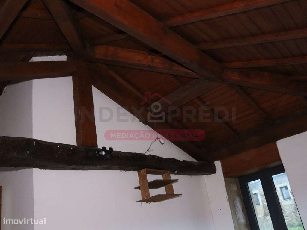 Duas moradias (1 moradia V1 + 1 moradia V2) em Alvarenga, Arouca-26