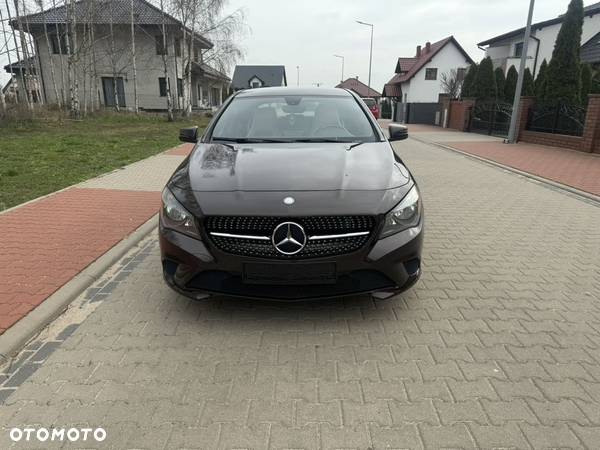 Mercedes-Benz CLA - 13