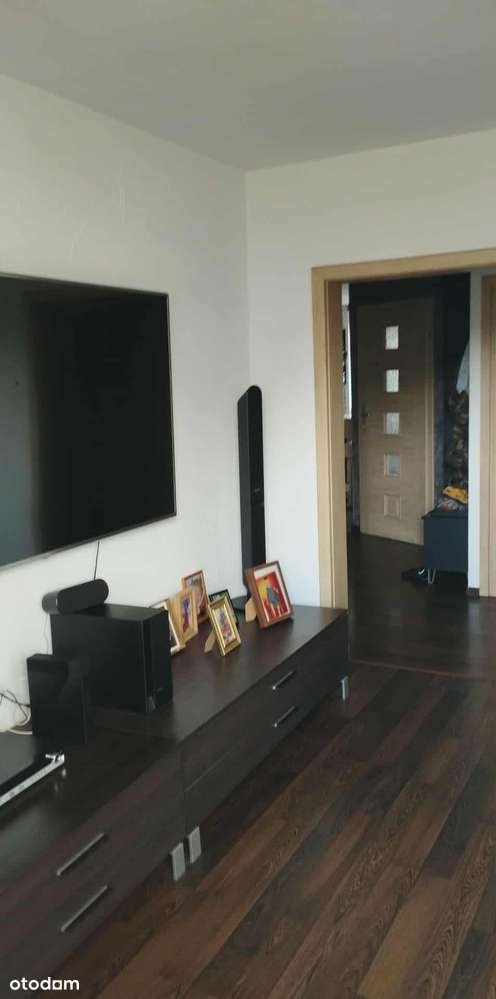 62 m², 3 pokoje, kuchnia, łazienka, WC, balkon, duuuuuuuża piwnica. - Pełny obrazek: 5/20