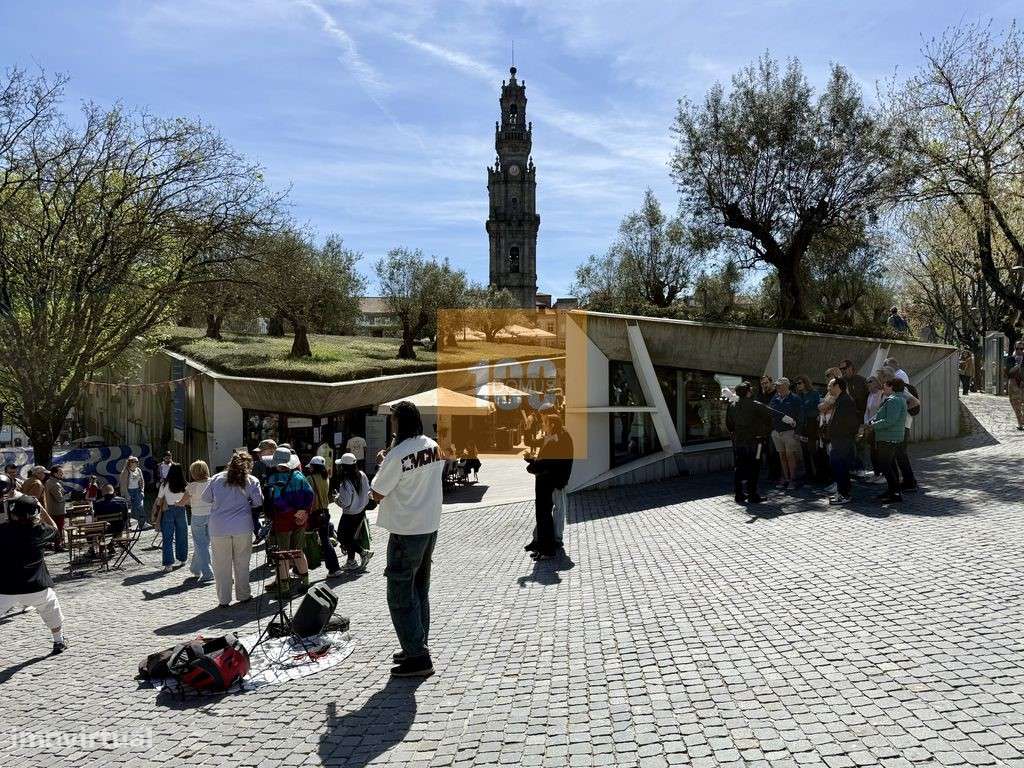 Loja duplex nova aos Aliados - Grande imagem: 5/18