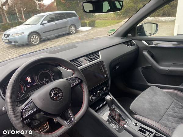 Skoda Octavia Combi 2.0 TSI DSG RS 245 - 16