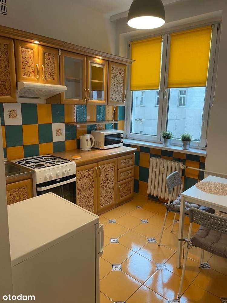 Na Rynku , 3 pokoje z oddzielnym wejściem, balkon
