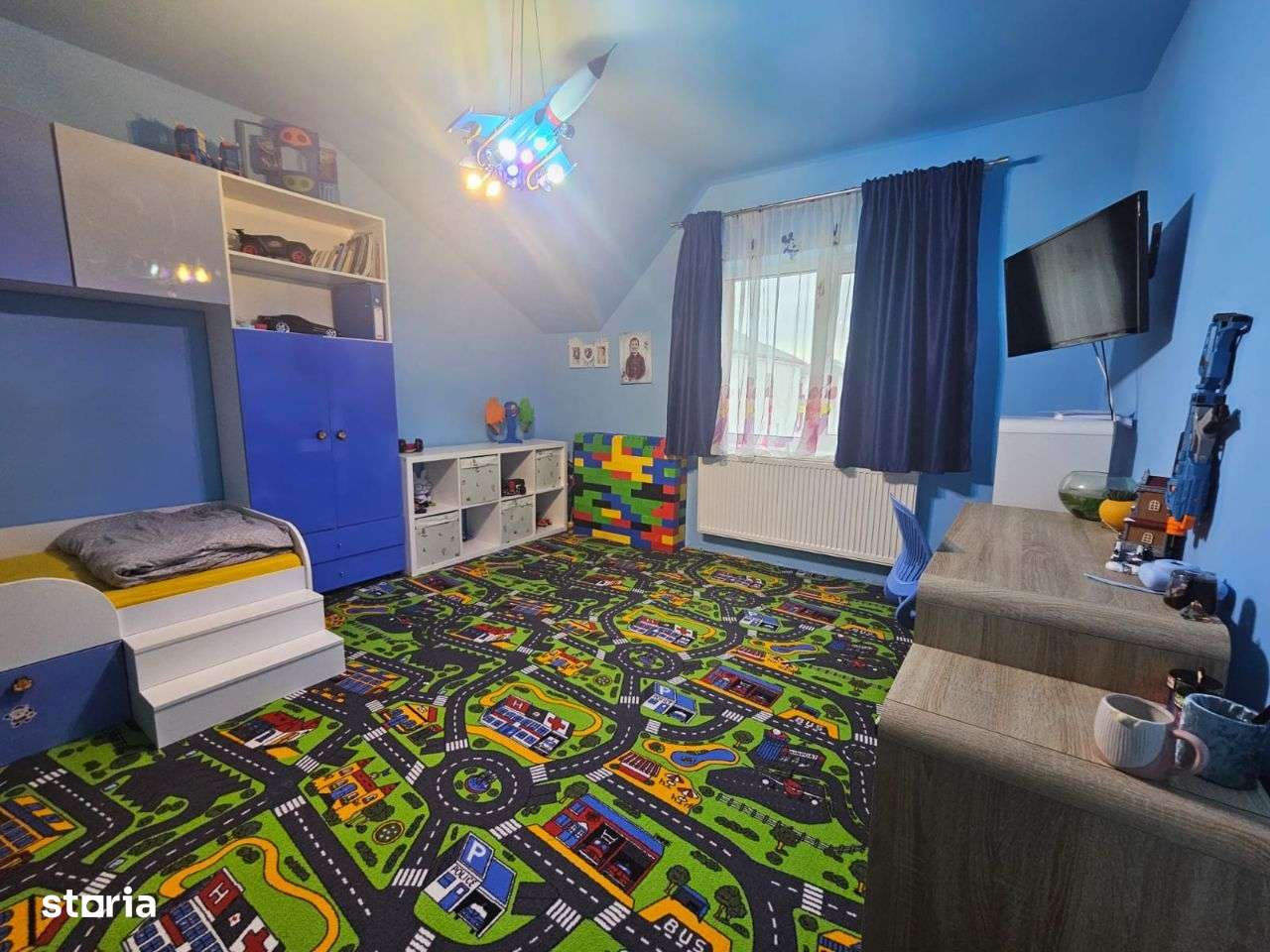 Vand casa P+M, deosebita, zona Gai-9