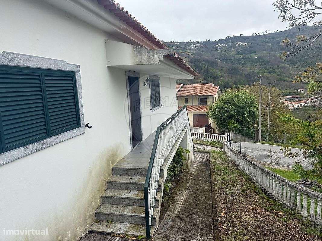 Moradia T6 para venda-21