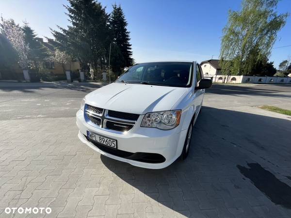 Dodge Grand Caravan - 3