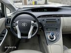 Toyota Prius (Hybrid) Comfort - 24