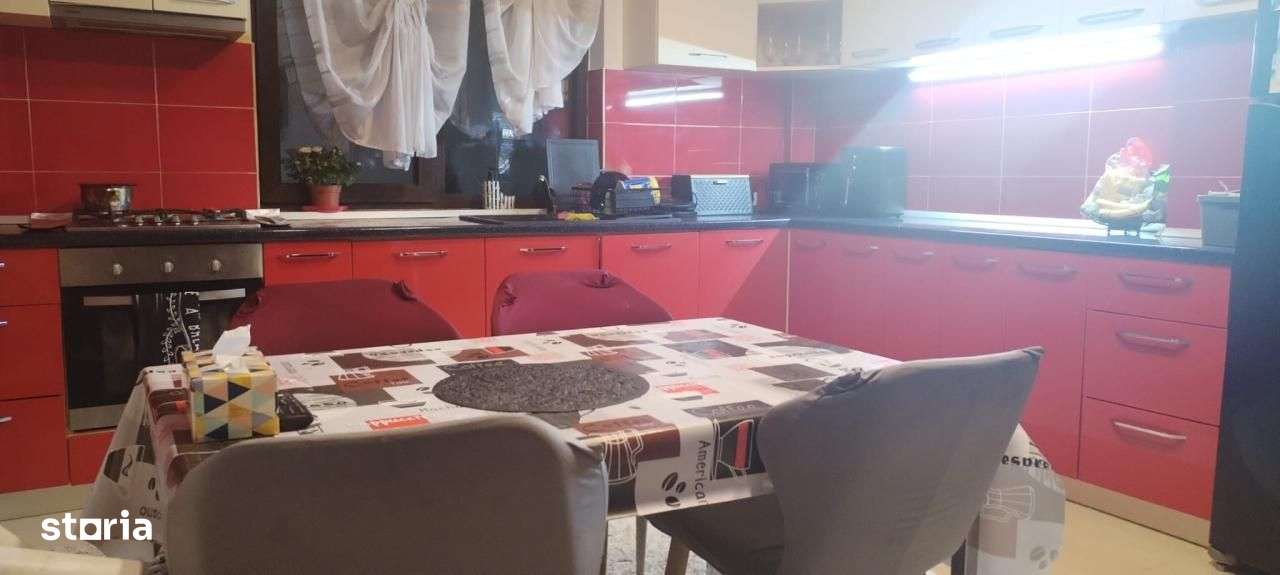 Vila 5 camere cu piscina,teren 618mp,constr.2011,Colentina-Andronache-4