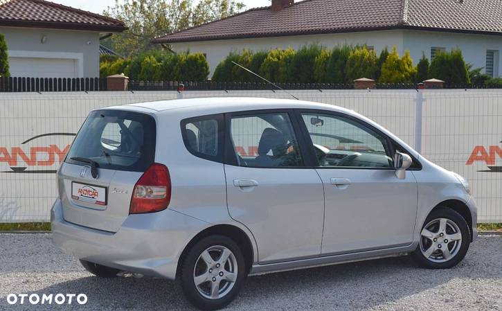 Honda Jazz 1.4 LS - 15