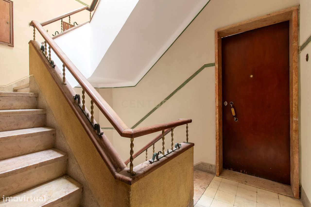 Prédio Totalmente Arrendado | Excelente Oportunidade de Investimento |-7