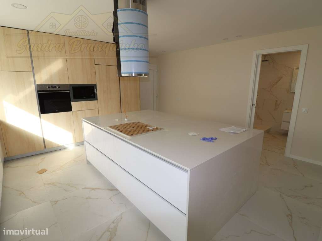 Moradia T5 (NOVA) com Piscina-18