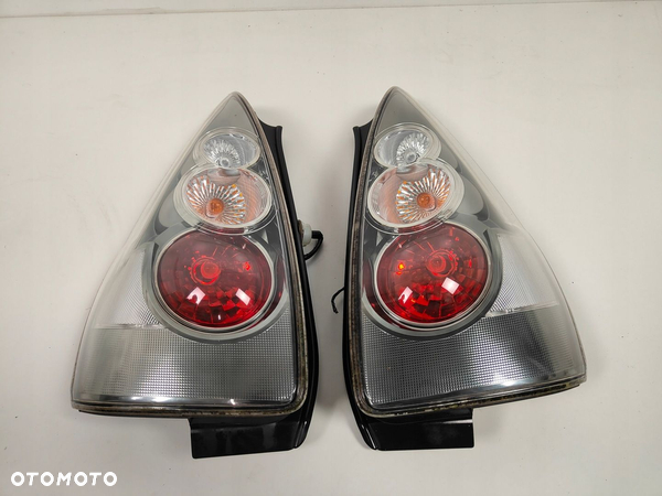 MAZDA 5 V LAMPA PRAWA ORG. ŁADNA - 2