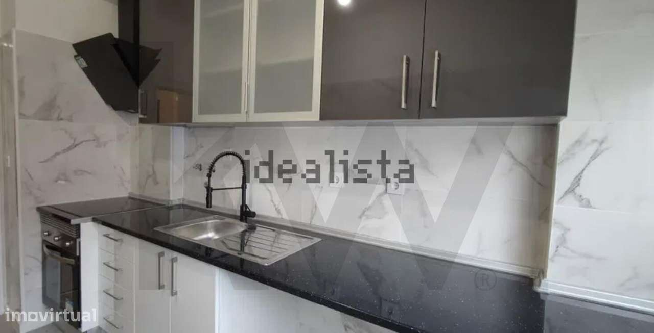 Apartamento T3 à venda no centro do Laranjeiro-16