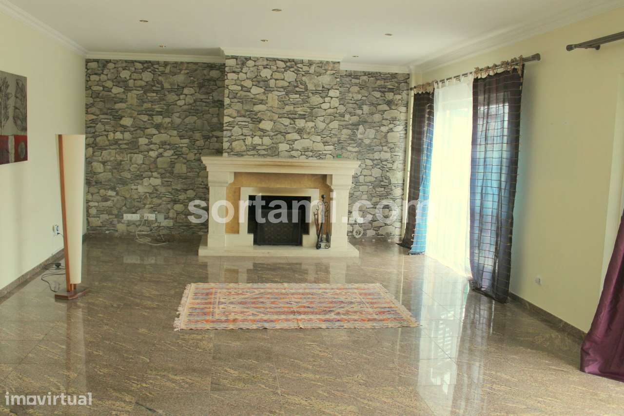 Moradia Geminada T5 Venda em Estômbar e Parchal,Lagoa (Algarve) - Grande imagem: 2/15